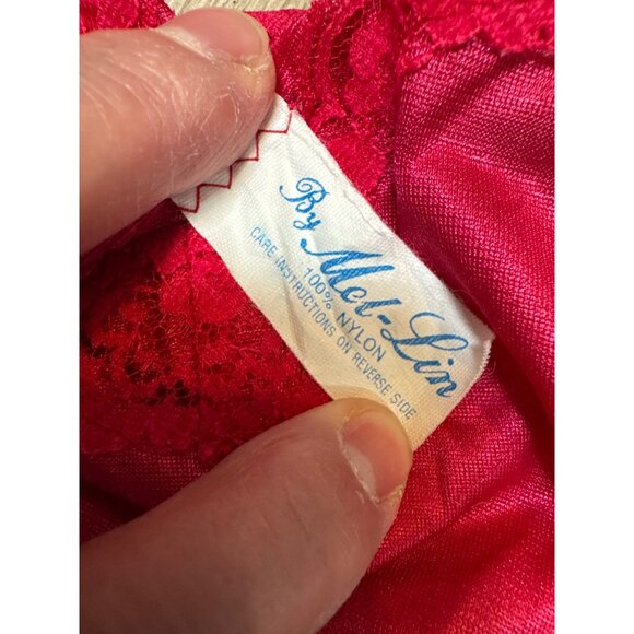 Vintage Mel-Lin Raspberry Pink Red Lace Trim Nylon Camisole - Picture 5 of 7
